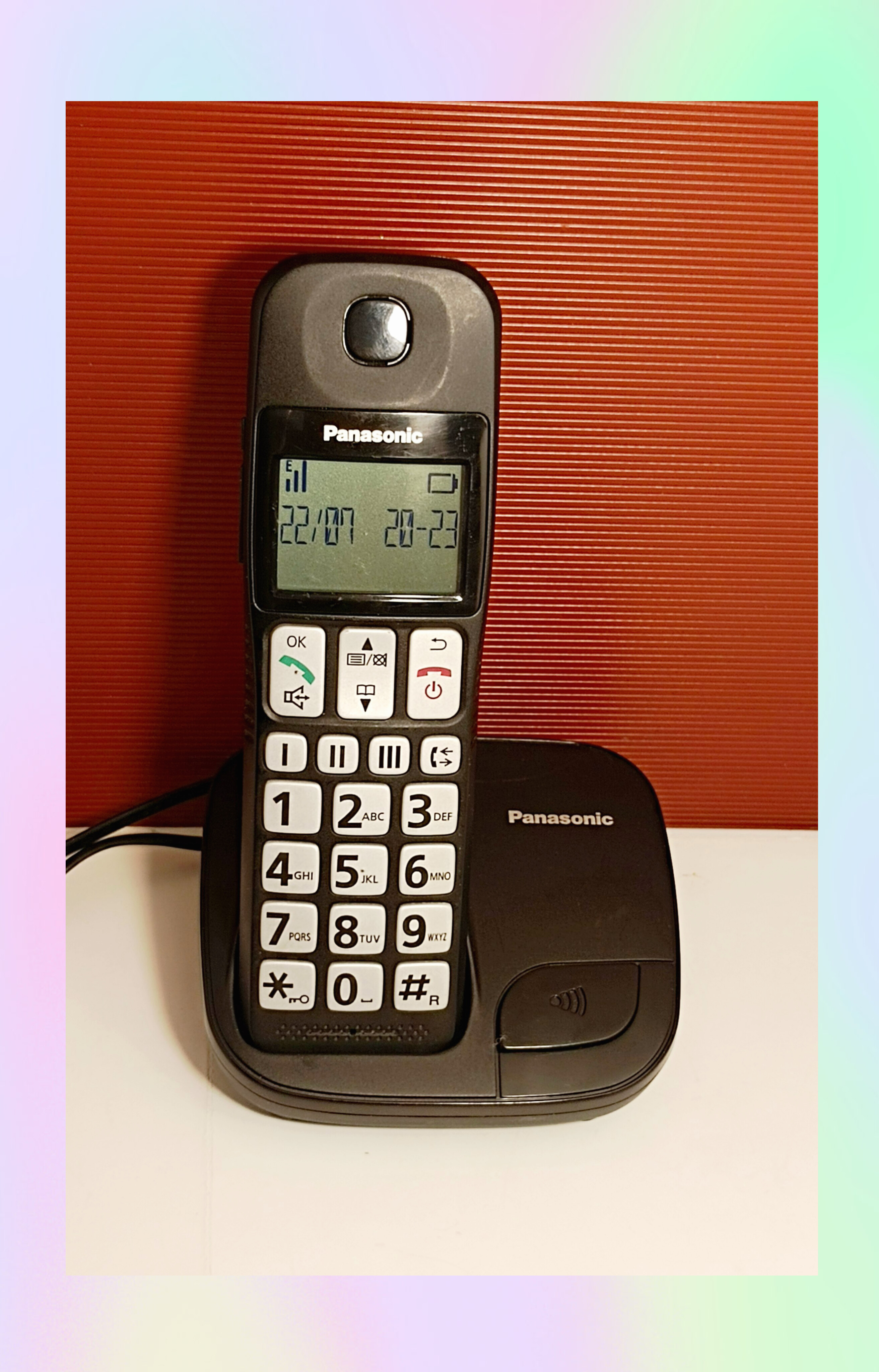 تلفن بی‌سیم پاناسونیک مدل KX-TGE110BX
