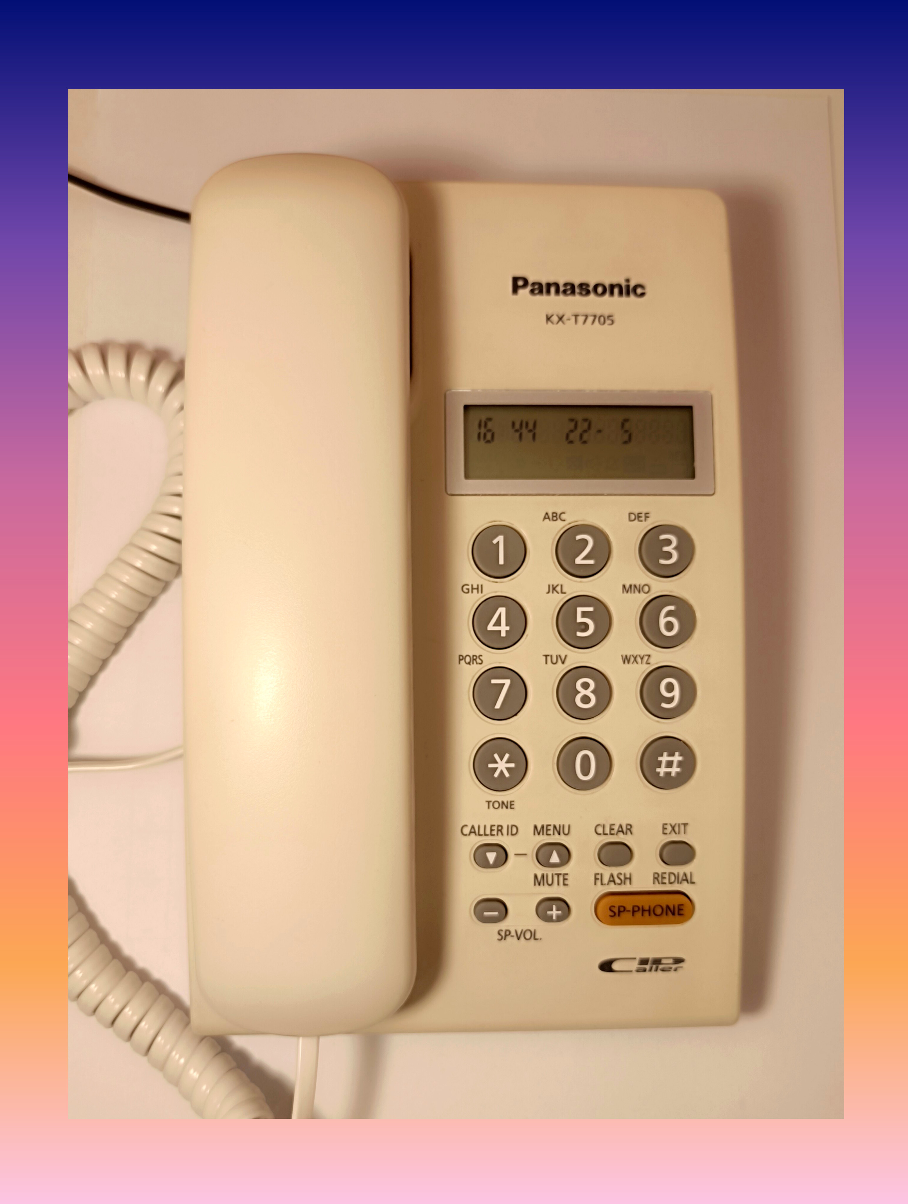 تلفن رومیزی پاناسونیک مدل KX-T7705