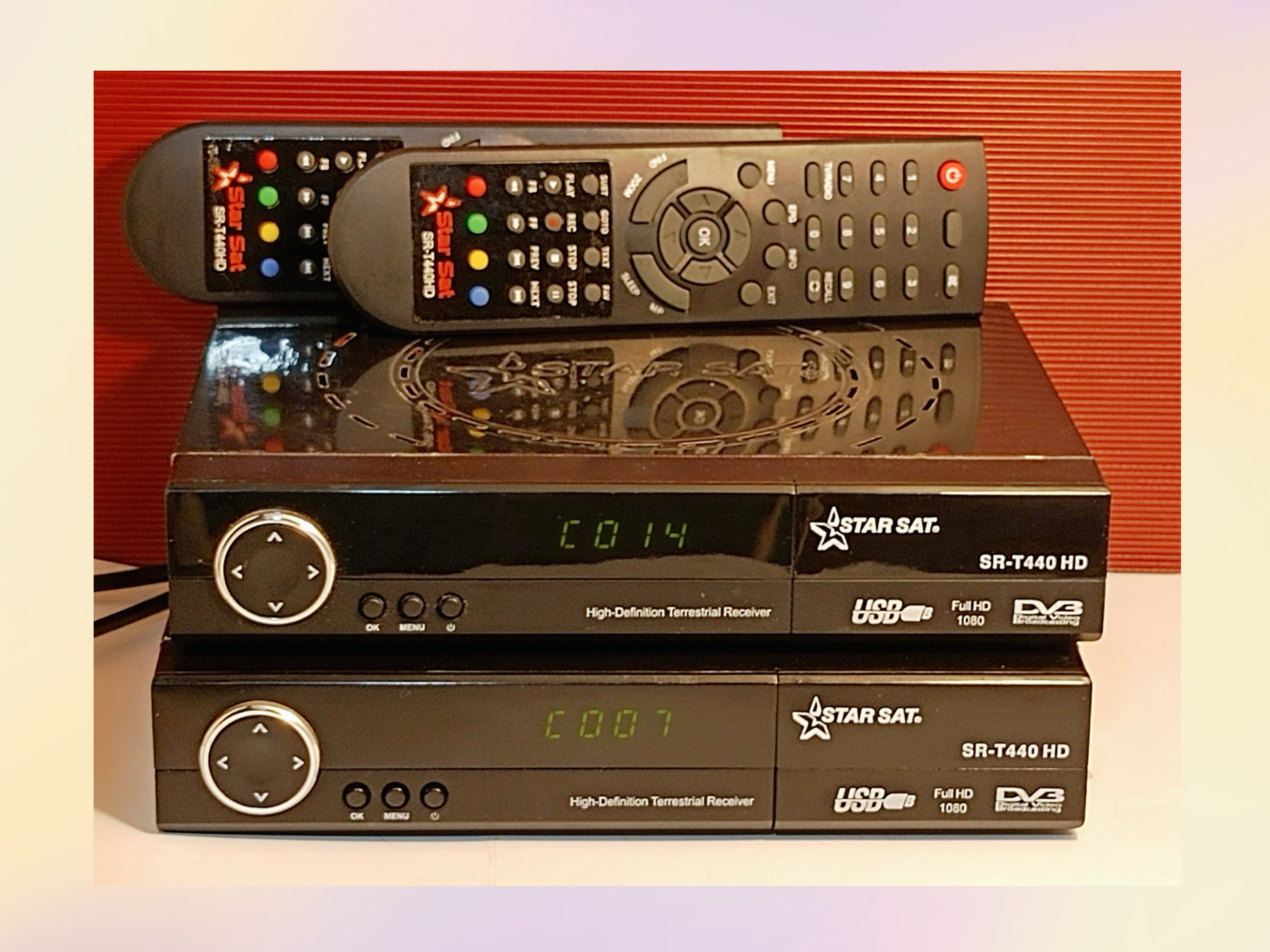 گیرنده دیجیتال استارست مدل SR-T440HD (گیرنده شبکه‌های تلویزیونی داخلی)